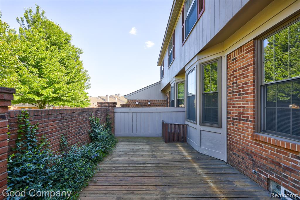 7354 Birkshire, West Bloomfield, MI — Photo 29