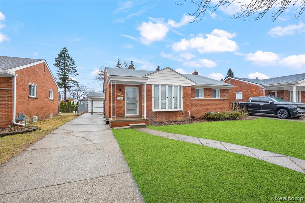 8539 Salem Lane, Dearborn Heights, MI 48127 — Photo 3