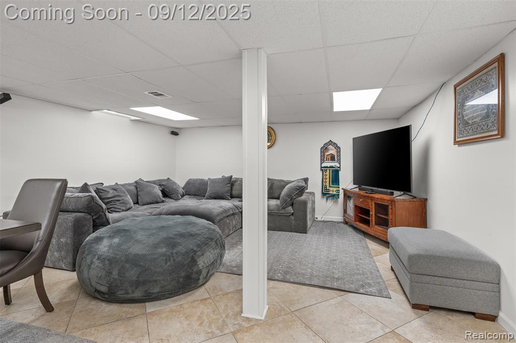6422 Jonathon Street, Dearborn, MI 48126 — Photo 23