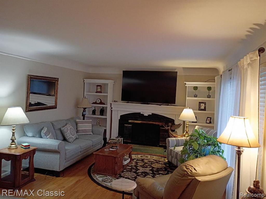 9209 Hemingway, Redford, MI 48239 — Photo 3