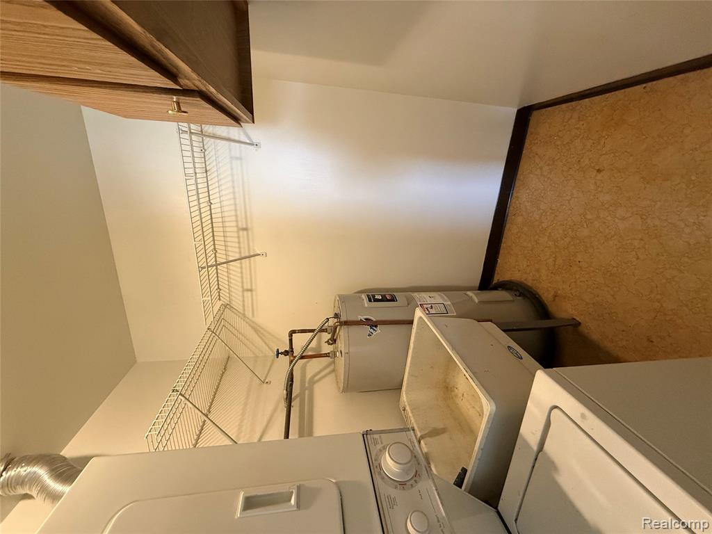 7624 Manor Circle, Westland, MI — Photo 20