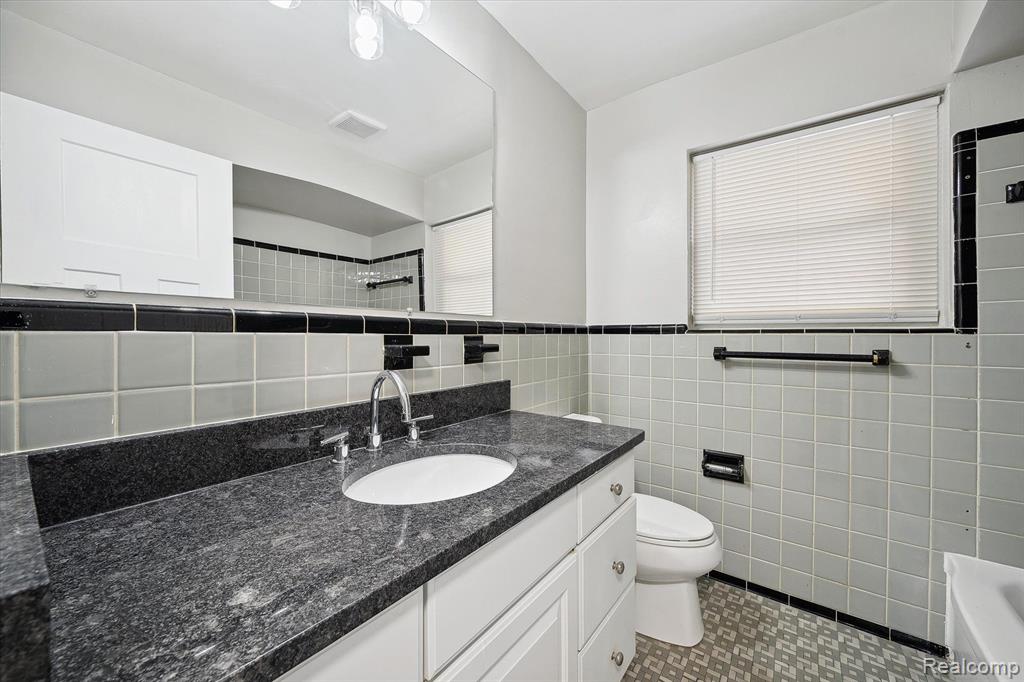 9349 KINLOCH, Redford, MI 48239 — Photo 16