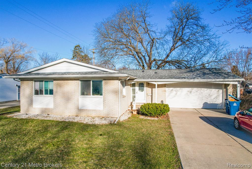 719 SURFWOOD Lane, Davison, MI 48423 — front exterior