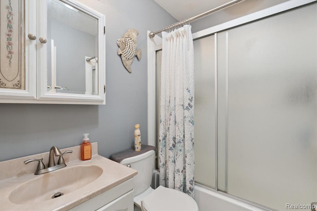 885 E Northfield Avenue, Pontiac, MI 48340 — Photo 15