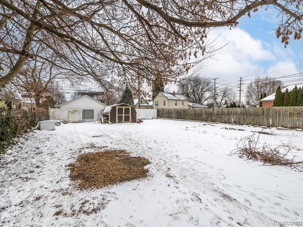 547 Pine Street, Wyandotte, MI 48192 — Photo 33