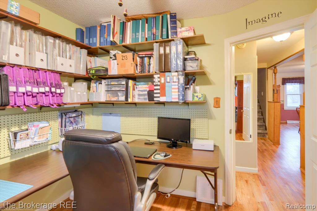 5107 Hartland Drive, Flint, MI 48506 — Photo 37