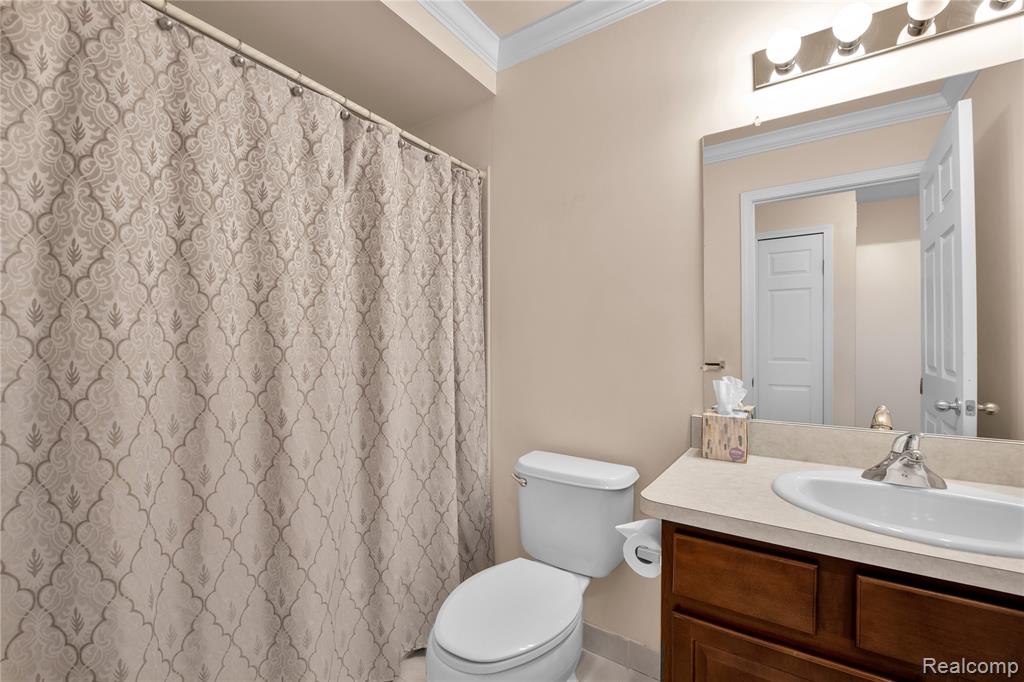 40488 Lenox Park Drive, Novi, MI 48377 — Photo 12