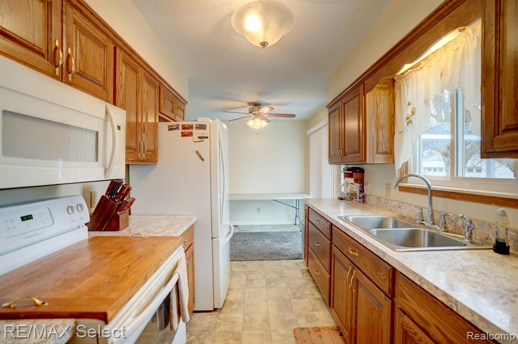 502 W BENJAMIN Street, Linwood, MI 48634 — Photo 7