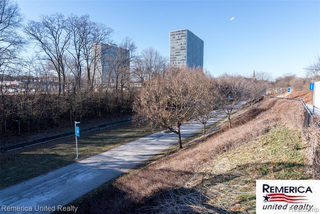 1762 Campau Farms Circle, Detroit, MI 48207 — Photo 21