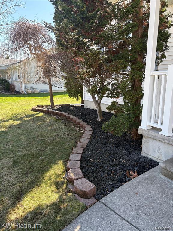 285 Hemlock Lane, Marysville, MI 48040 — Photo 3