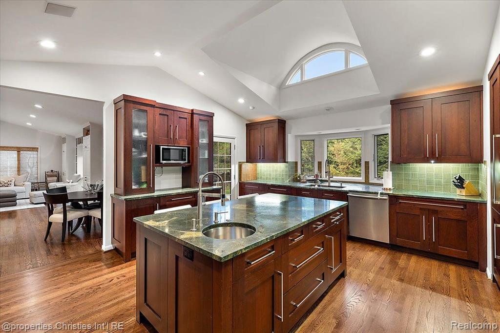 765 S Glenhurst Drive, Birmingham, MI 48009 — Photo 20