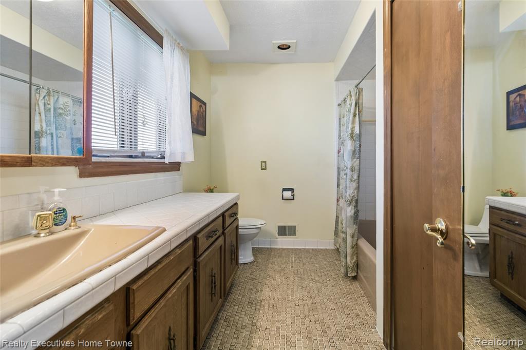 75095 Mackey Road, Richmond, MI 48062 — Photo 21