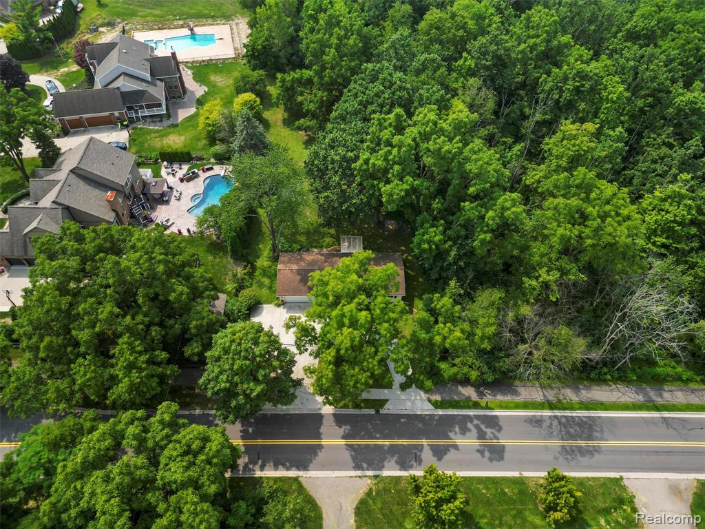 46275 W 11 Mile Rd, Novi, MI — Photo 13