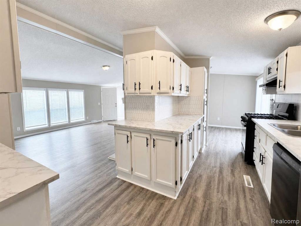 2183 Water Ridge Drive, Newport, MI 48166 — Photo 10