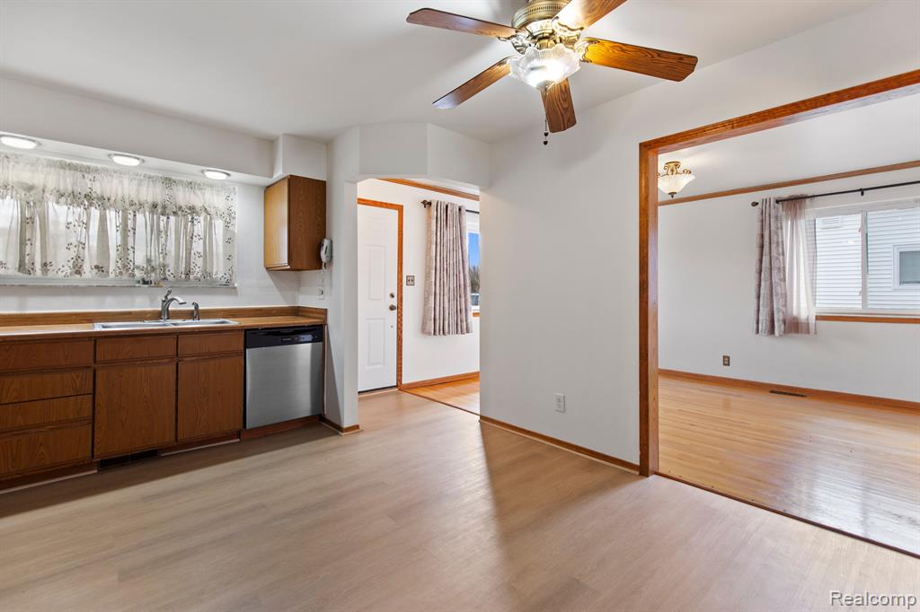 8573 SAN MARCO Boulevard, Sterling Heights, MI 48313 — Photo 3