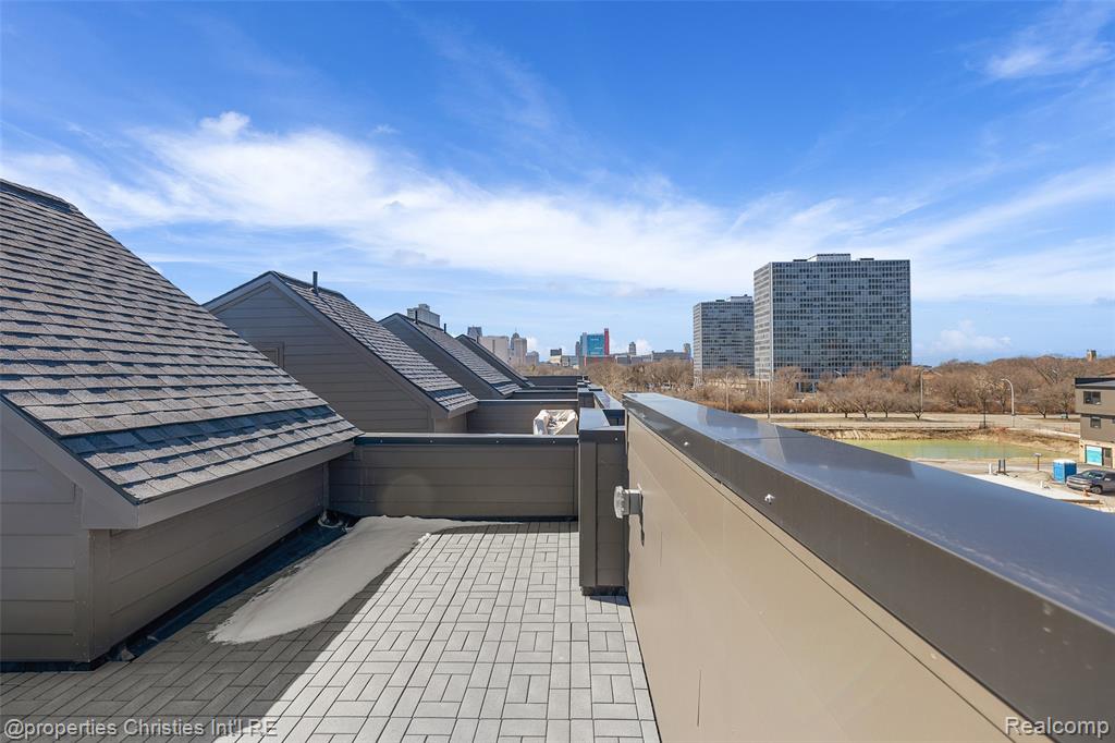 1041 HAMPTON Circle, 43, Detroit, MI 48207 — Photo 33