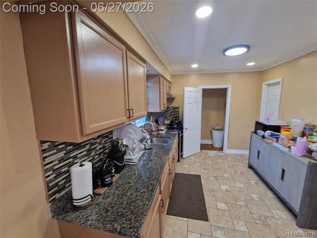 4320 Frazho Road, Warren, MI 48091 — Photo 18