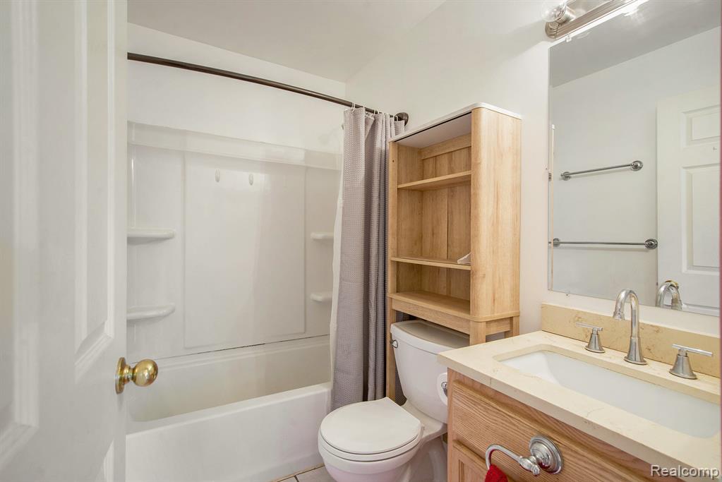 1210 Desoto Avenue, Ypsilanti, MI 48198 — Photo 14