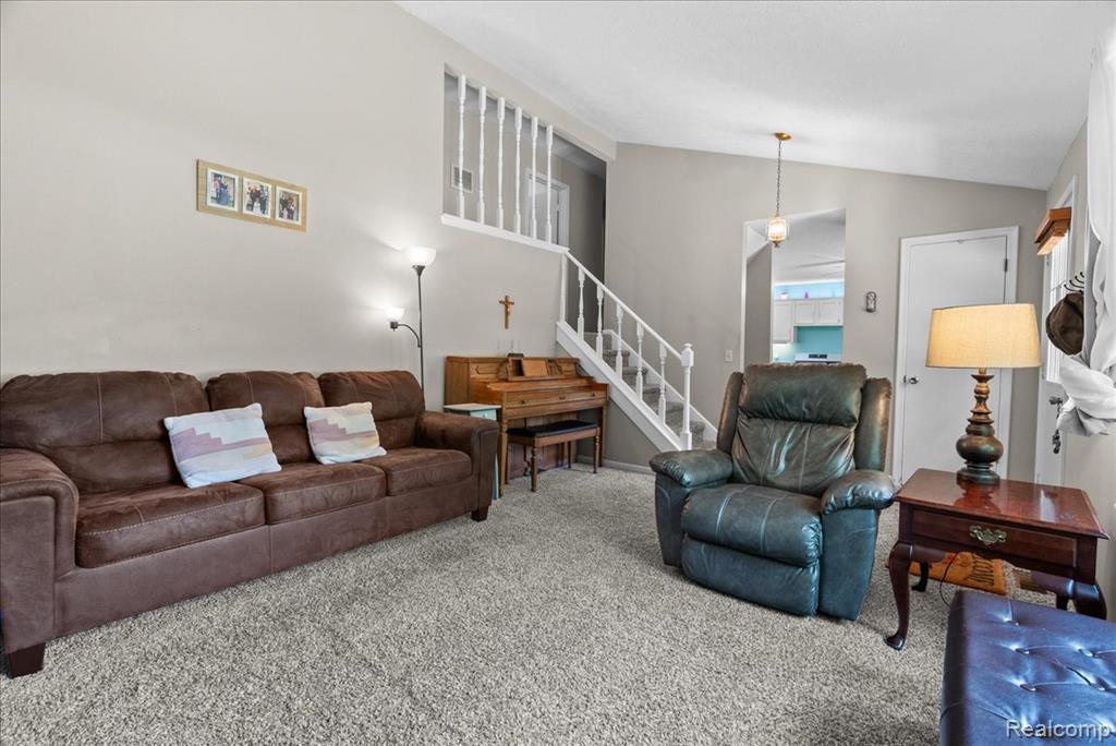 956 Chickasaw Drive, Mason, MI 48854 — Photo 8