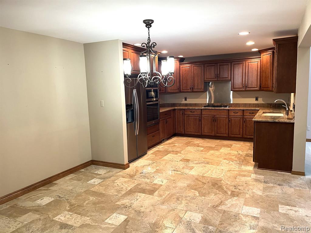 55799 SHELBY Road, Shelby Twp, MI 48316 — Photo 6