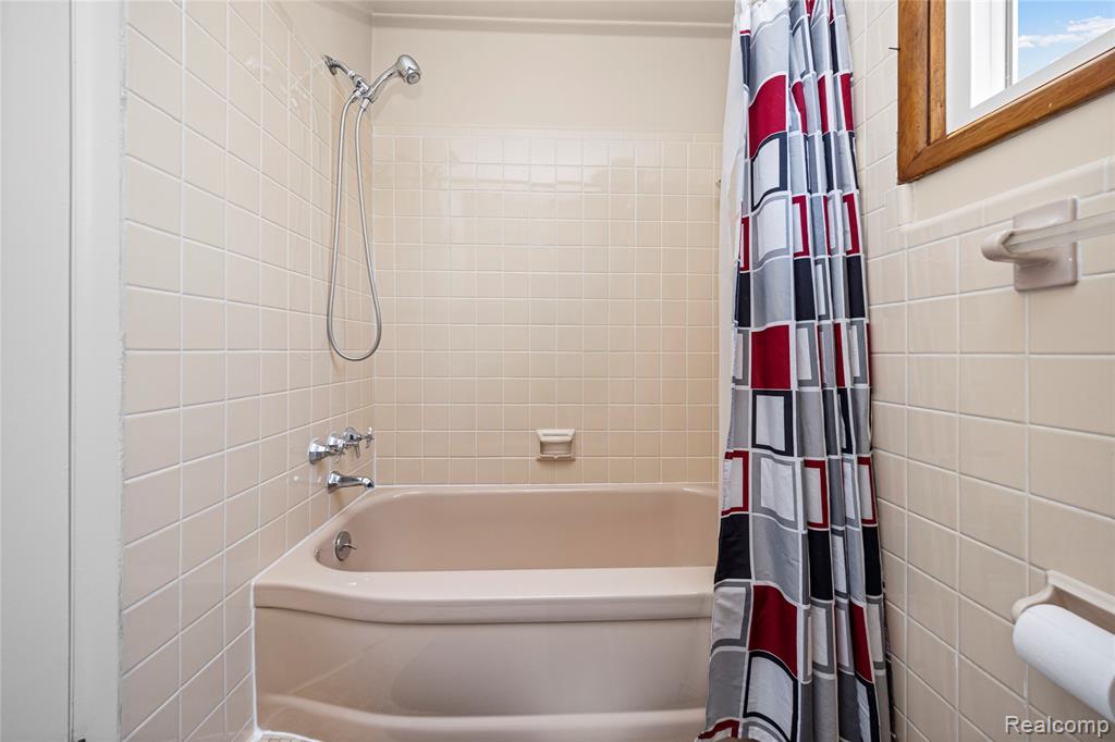 13527 Phelps Street, Southgate, MI 48195 — Photo 38