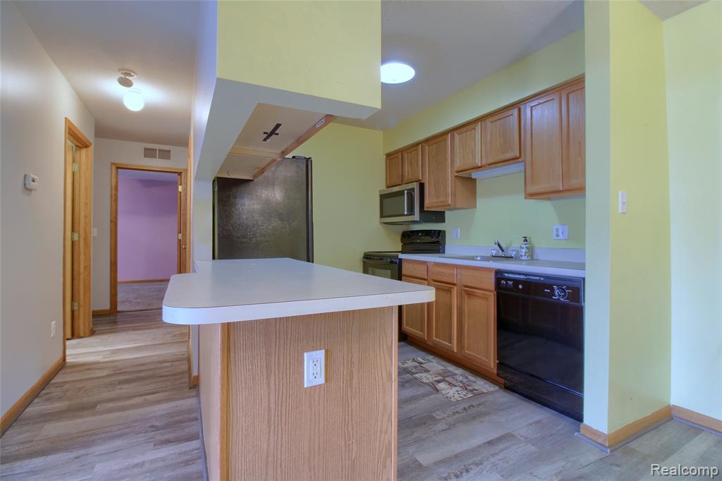 9743 Wildflower Court, Belleville, MI 48111 — Photo 7