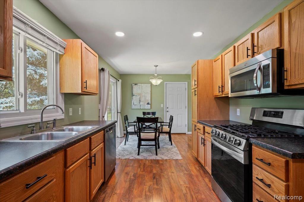 5116 WAKEFIELD Road, Grand Blanc, MI 48439 — Photo 17