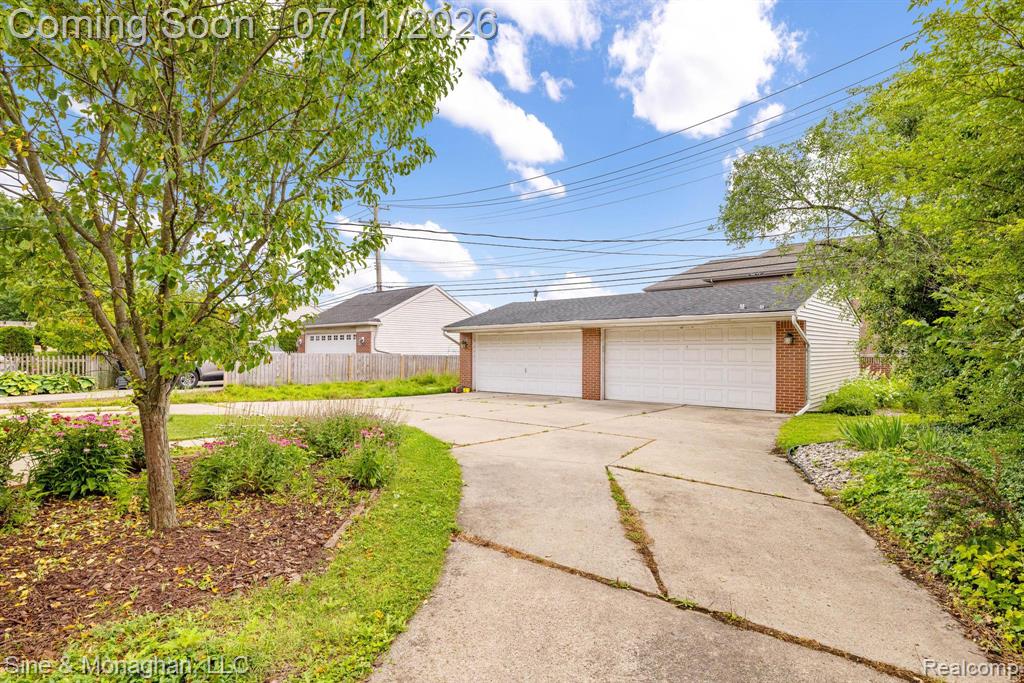 679 NEFF Road, Grosse Pointe, MI 48230 — Photo 44