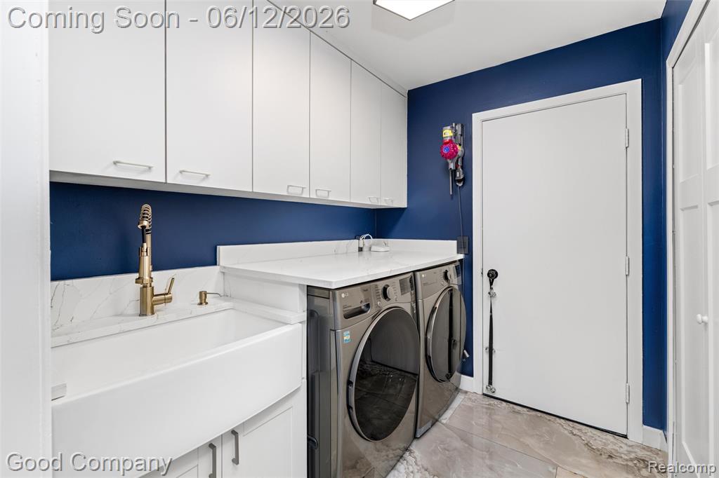 3176 Chambord Drive, West Bloomfield, MI 48323 — Photo 18