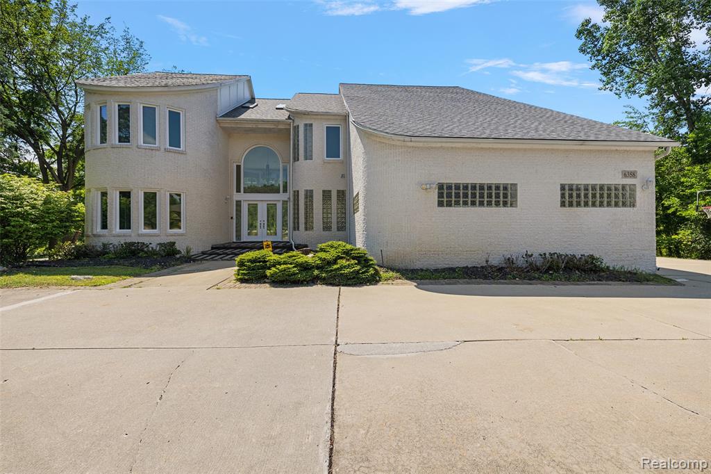 6358 Golden Lane, West Bloomfield, MI — Photo 2