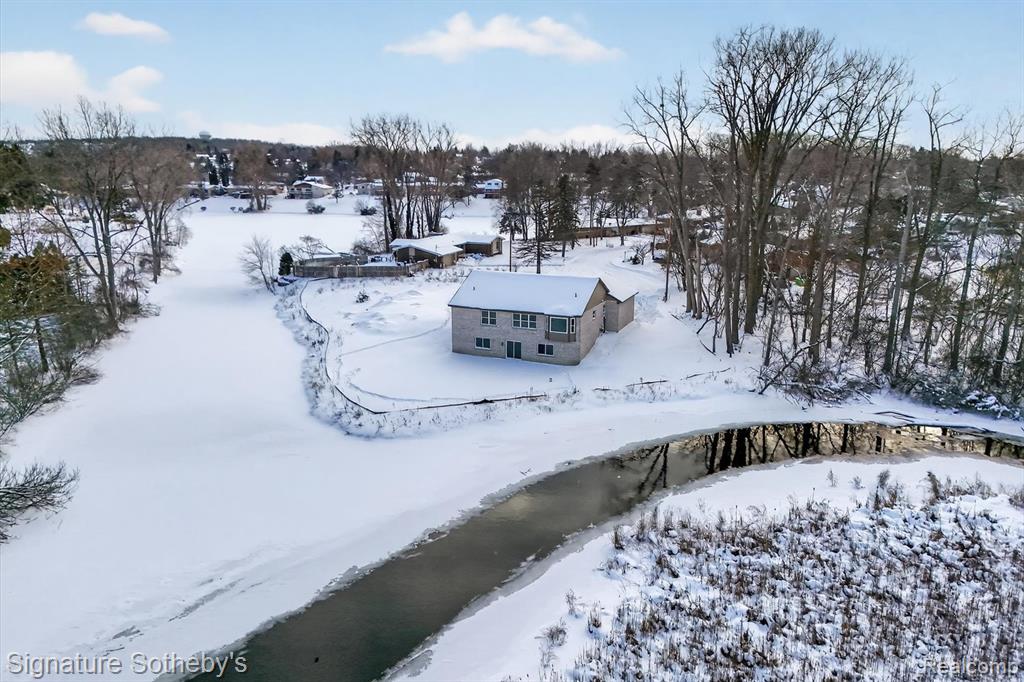 8515 Sandy Crest Drive, White Lake, MI, 00000