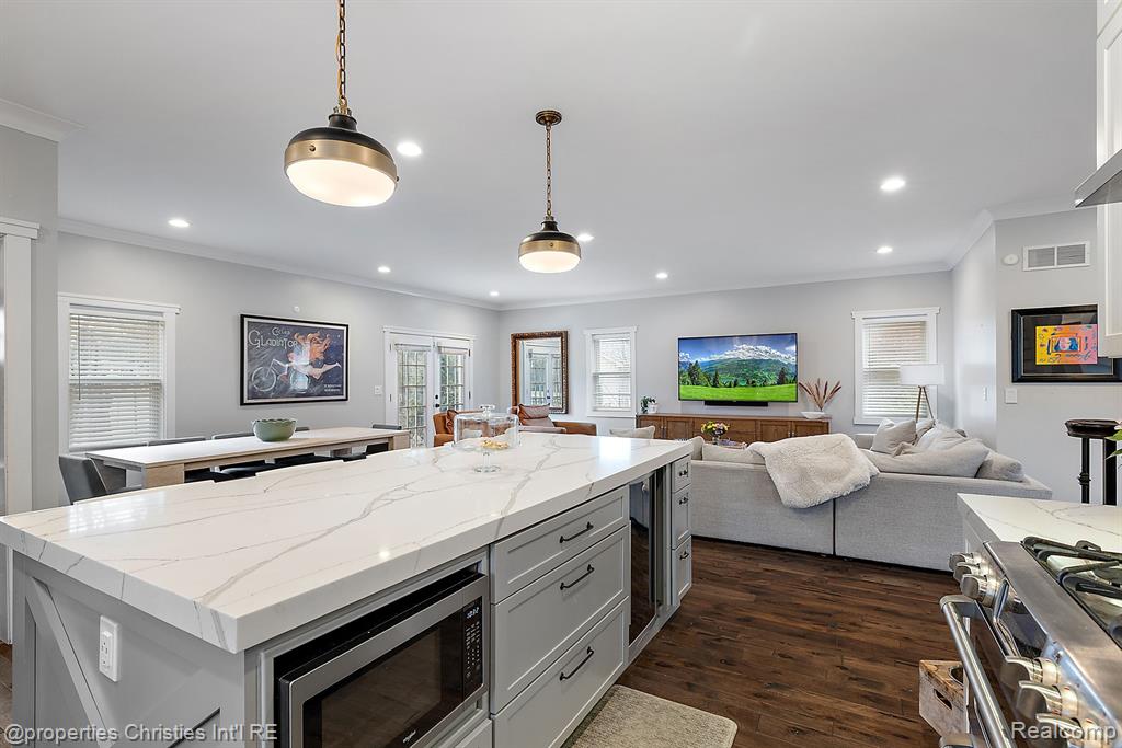 13103 KINGSTON Avenue, Huntington Woods, MI — Photo 20