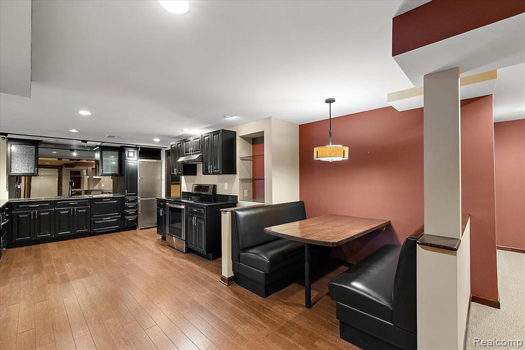 43054 Oxford Court, Novi, MI — Photo 8