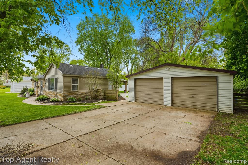 7048 Lapham, Waterford, MI 48329 — Photo 4