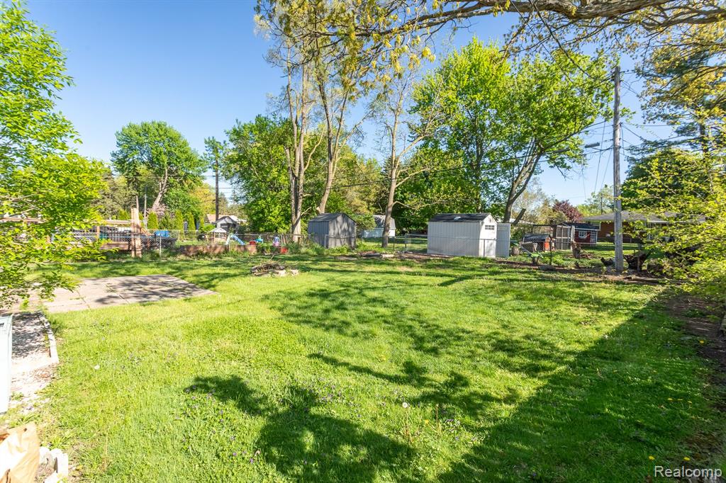 5028 LINDA Street, Warren, MI 48092 — Photo 37
