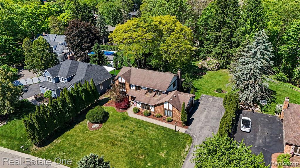 8019 Deerwood Road, Clarkston, MI 48348 — Photo 32