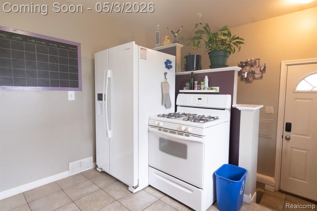27604 Rialto Street, Madison Heights, MI 48071 — Photo 10