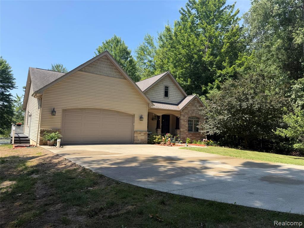 4915 Anglers Lane, Gladwin, MI 48624 — Photo 2