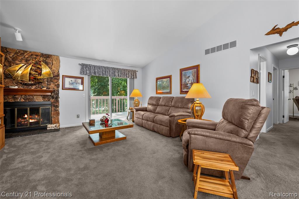 5135 Virgie Lane, West Bloomfield, MI 48324 — Photo 8