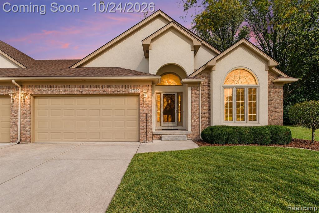 47230 Hunters Chase Drive, Macomb, MI 48042