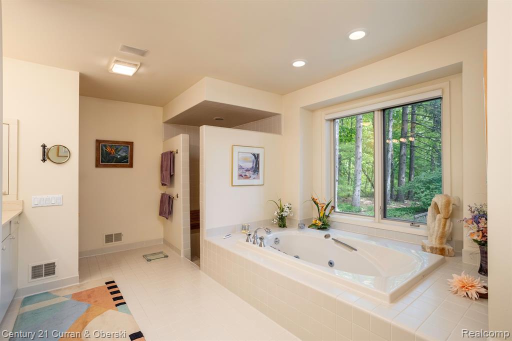 46515 Arboretum Circle, Plymouth, MI 48170 — Photo 14