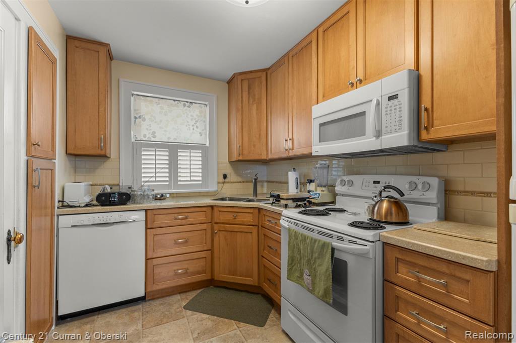 6315 Steadman Street, Dearborn, MI 48126 — Photo 9