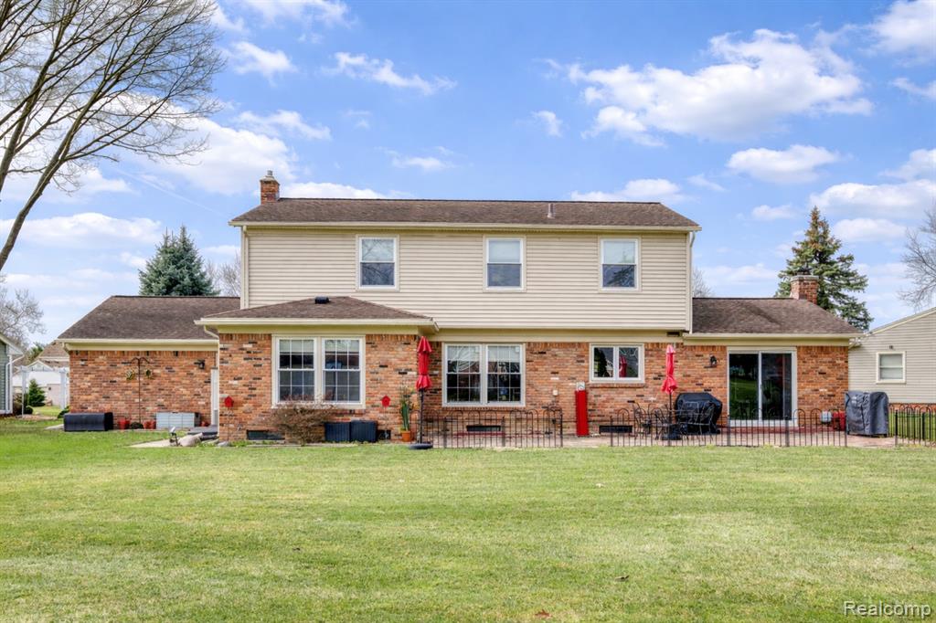 41862 Baintree Circle, Northville, MI 48168 — Photo 40