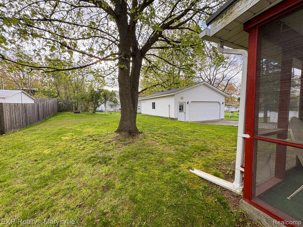 206 SPRING Street, Yale, MI 48097 — Photo 5