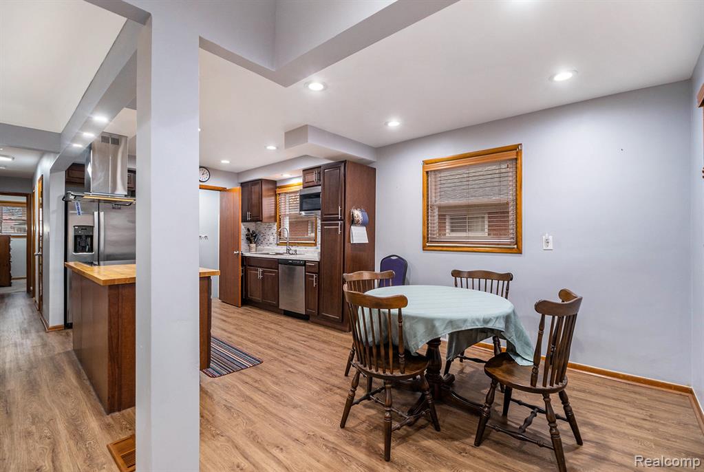 4001 Roosevelt Boulevard, Dearborn Heights, MI 48125 — Photo 4
