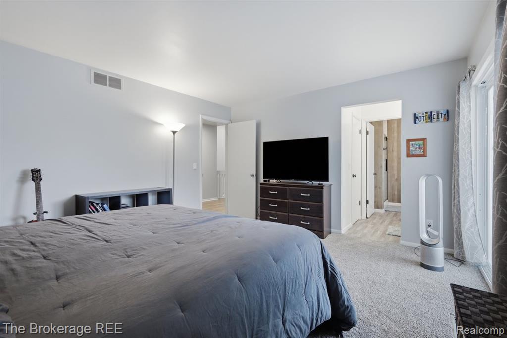 6060 Hearthside Place, Grand Blanc, MI 48439 — Photo 23