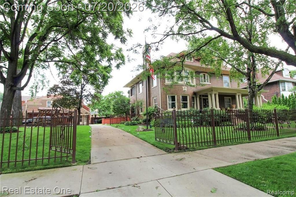 90 EDISON Street, Detroit, MI 48202 — Photo 58