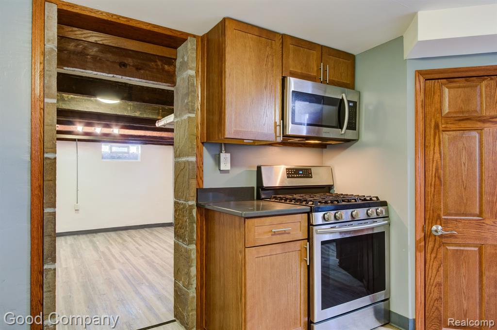 637 S CONNECTICUT Unit 1, Royal Oak, MI 48067 — Photo 10