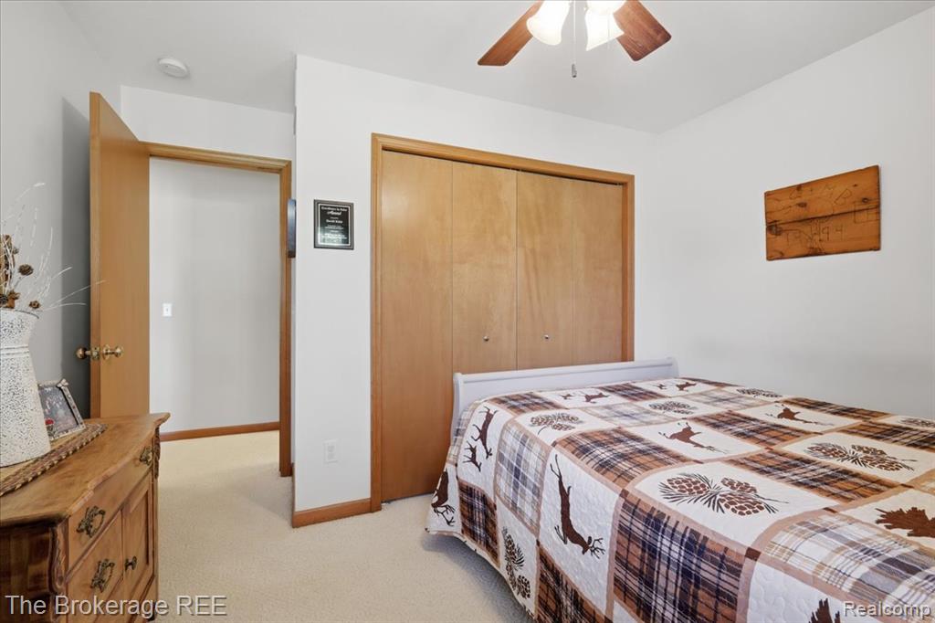 6057 Center Road, Grand Blanc, MI 48439 — Photo 35