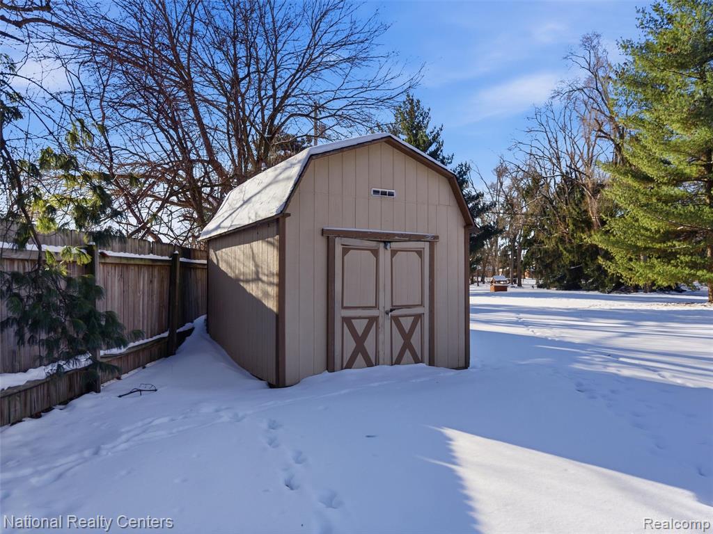 5470 Jamestown Road, Utica, MI 48317 — Photo 40